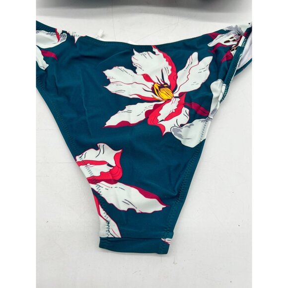 Cupshe Women's Two Piece Swimsuit Floral Bathing Suit Sze M Multicolor Beach NWT - Picture 8 of 9